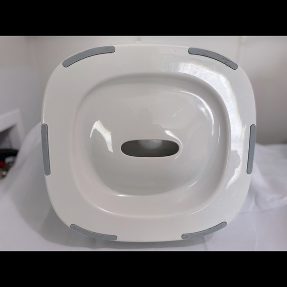 ‼️SOLD ON FBM‼️ Bumbo seat with tray - Picture 5 of 5